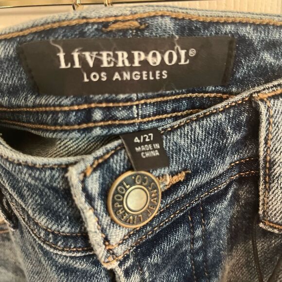 Liverpool Blue Ankle Cropped Jeans with Vintage Appeal - Picture 9 of 16